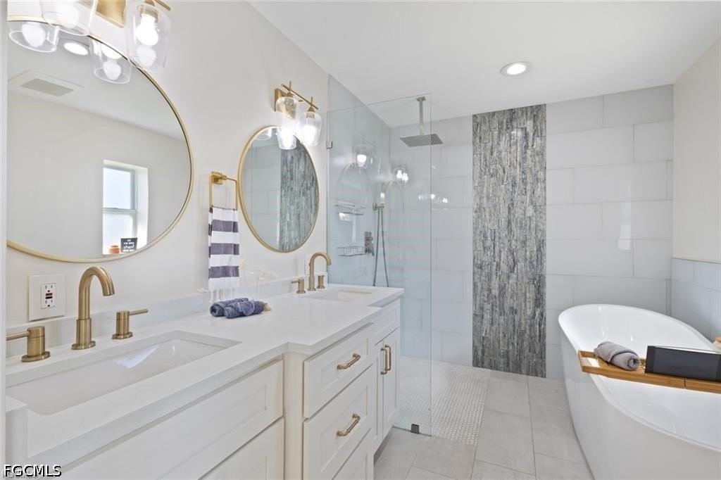 2232 Se 27th St - Photo 5 of 36