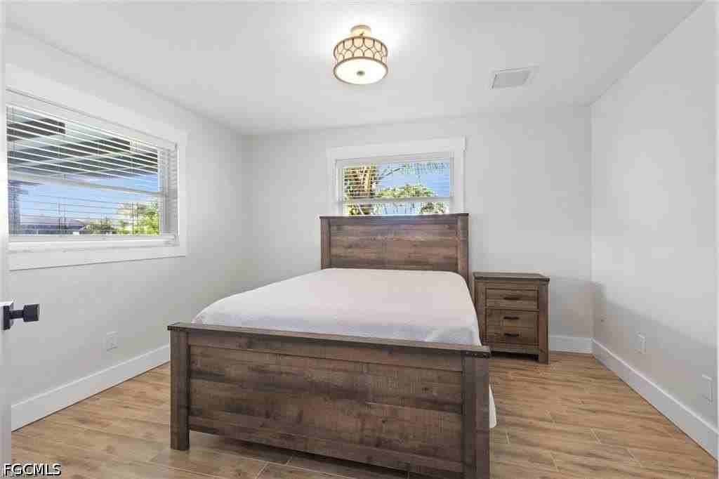 2232 Se 27th St - Photo 7 of 36