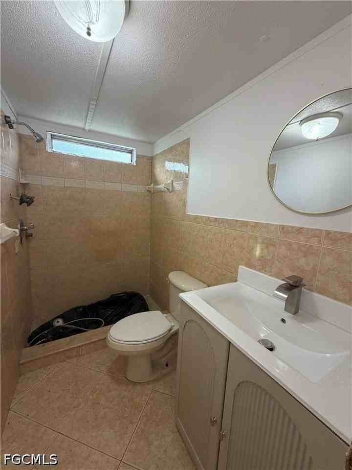 990 Riviera Ave - Photo 5 of 6