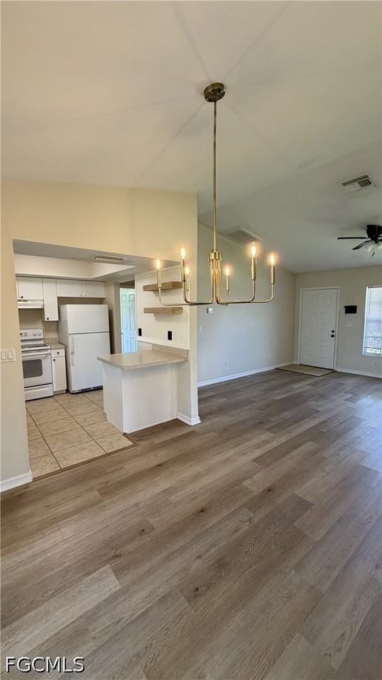 414 Se 13th St - Photo 5 of 25