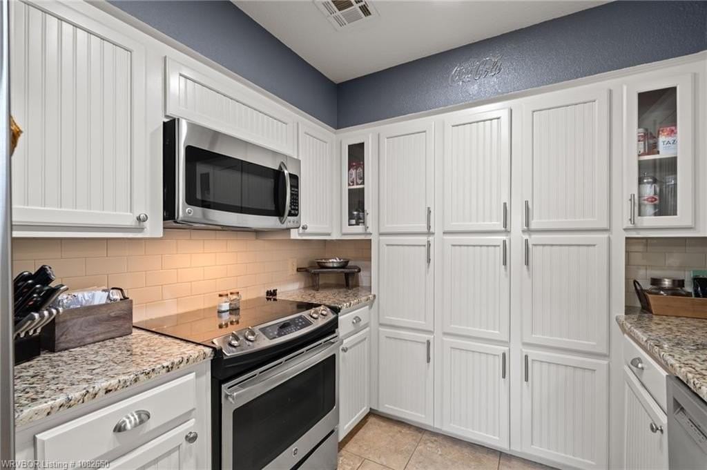 1450 N Ulmer St - Photo 3 of 20