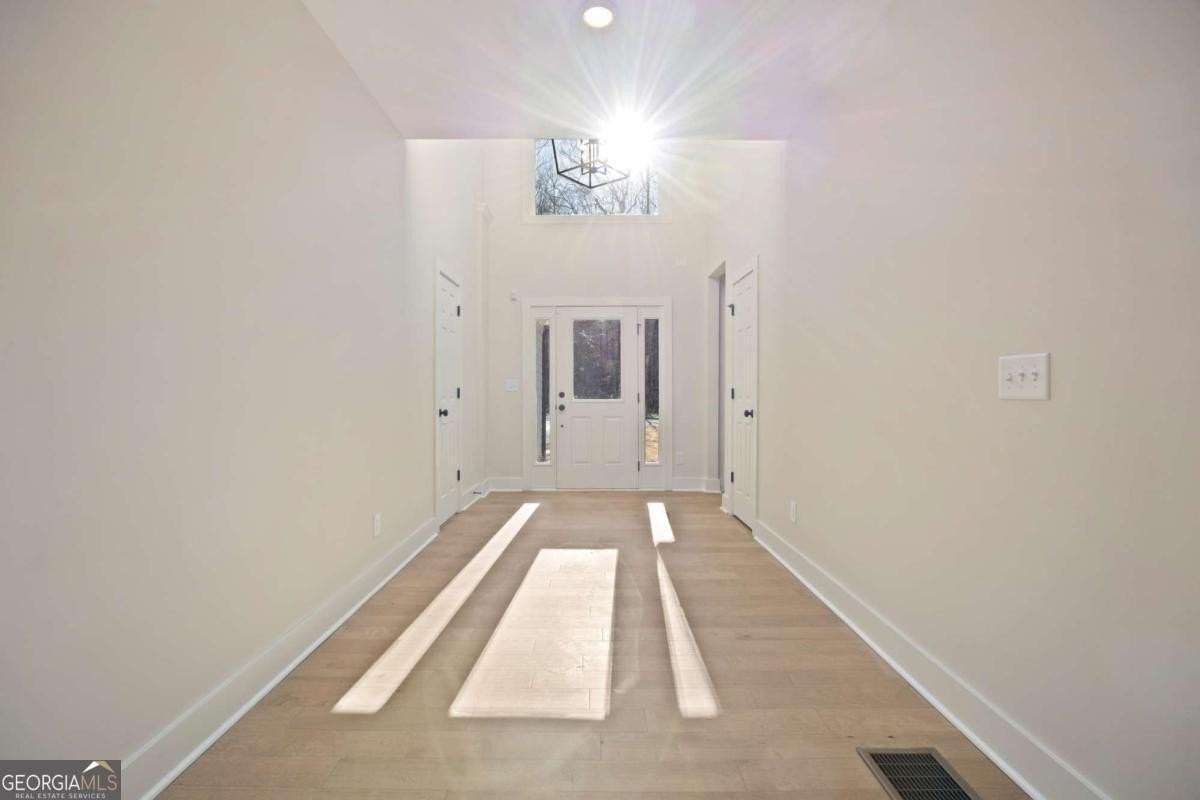 360 Ansley Dr - Photo 3 of 44