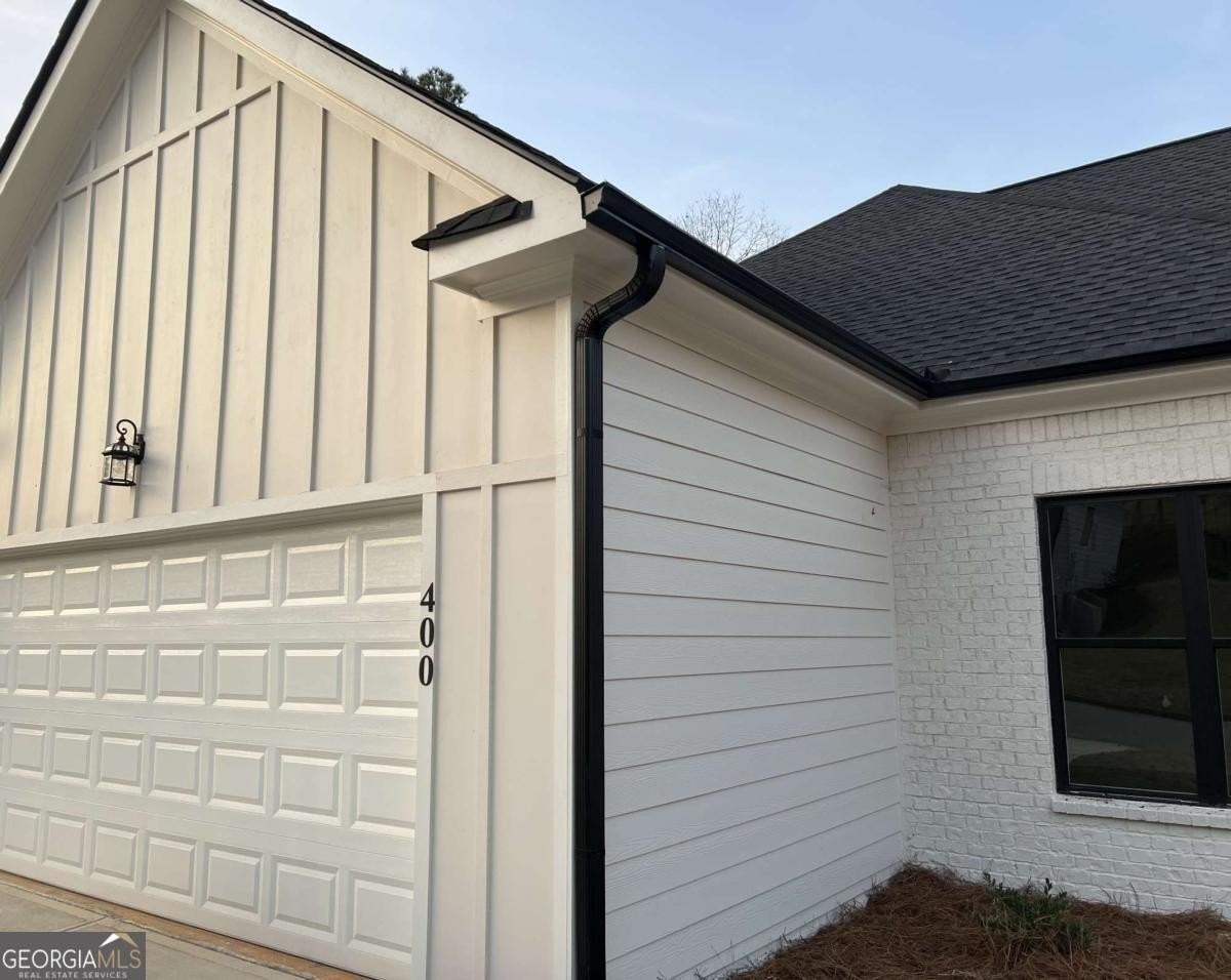 400 Ansley Dr - Photo 4 of 37