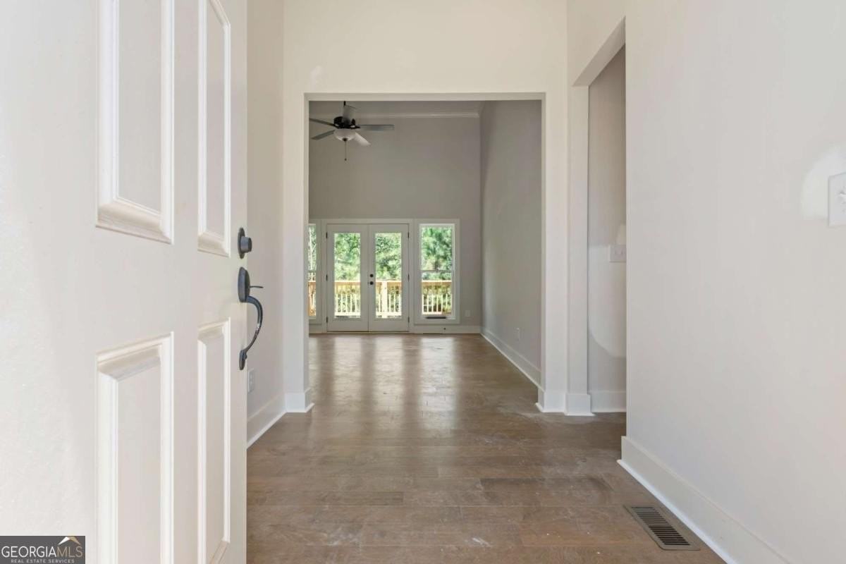 400 Ansley Dr - Photo 6 of 37