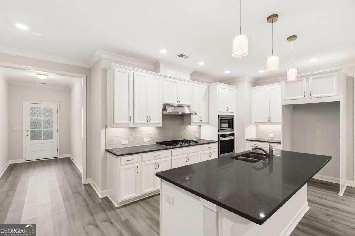 520 Cresentry Brk - Photo 3 of 35