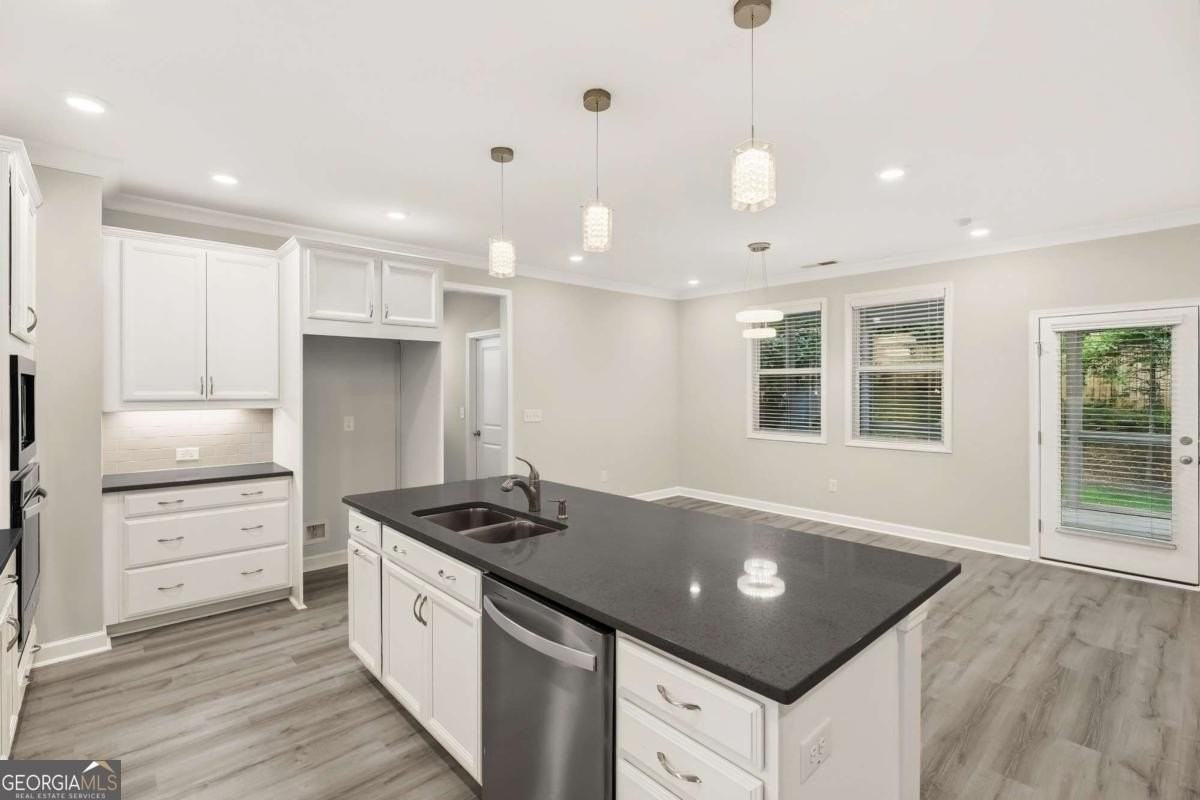 520 Cresentry Brk - Photo 4 of 35