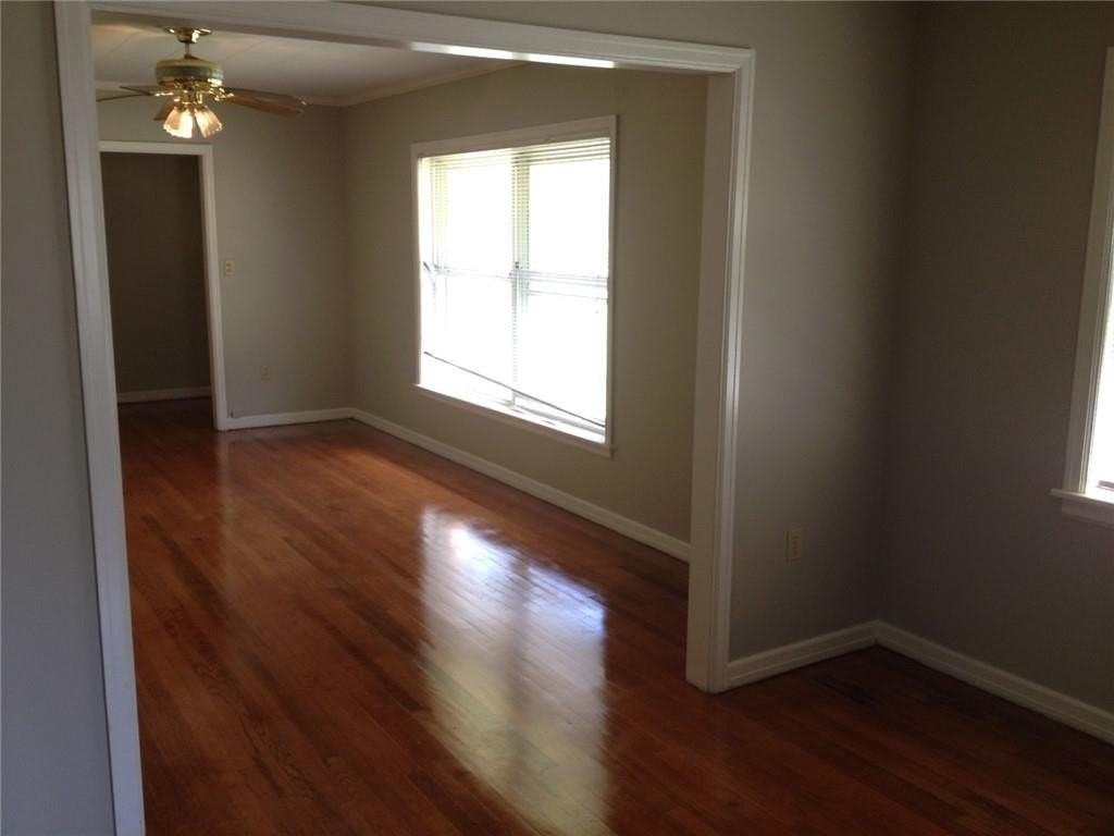 306 Alpine St - Photo 4 of 12