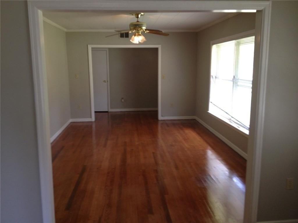 306 Alpine St - Photo 5 of 12