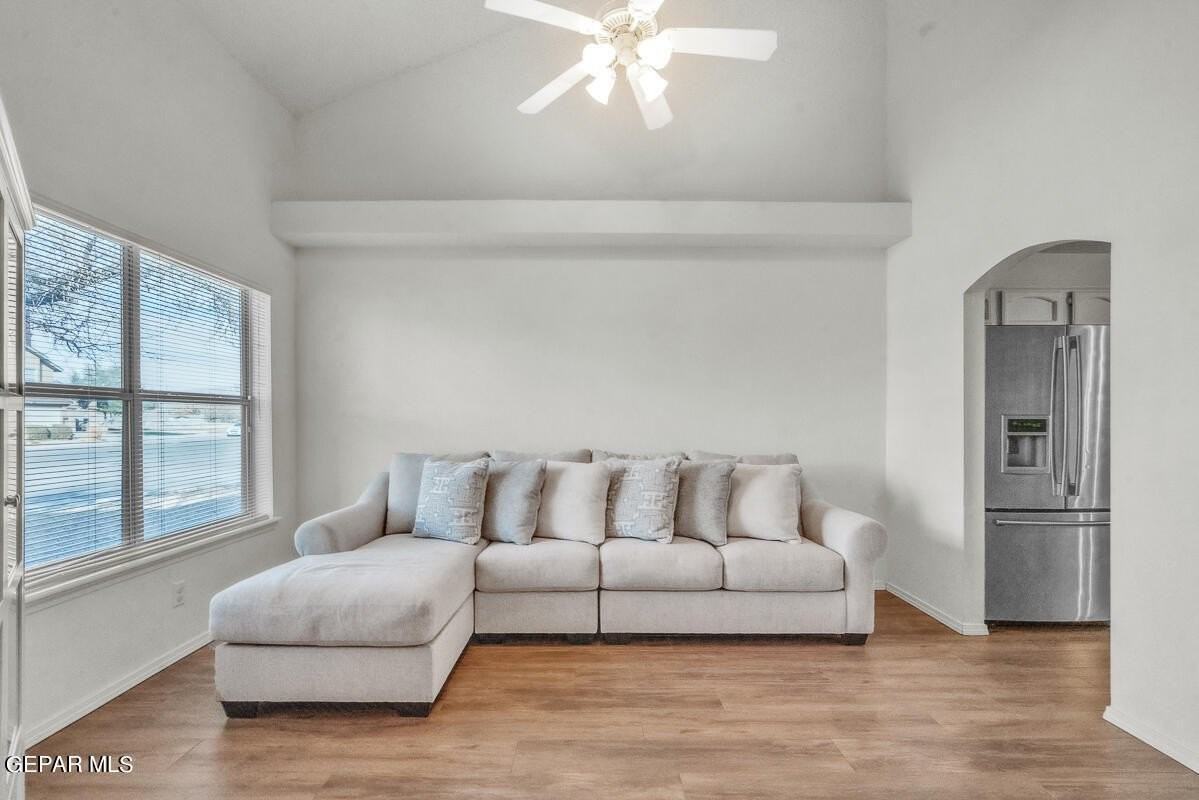816 Dakota River Ave - Photo 4 of 25