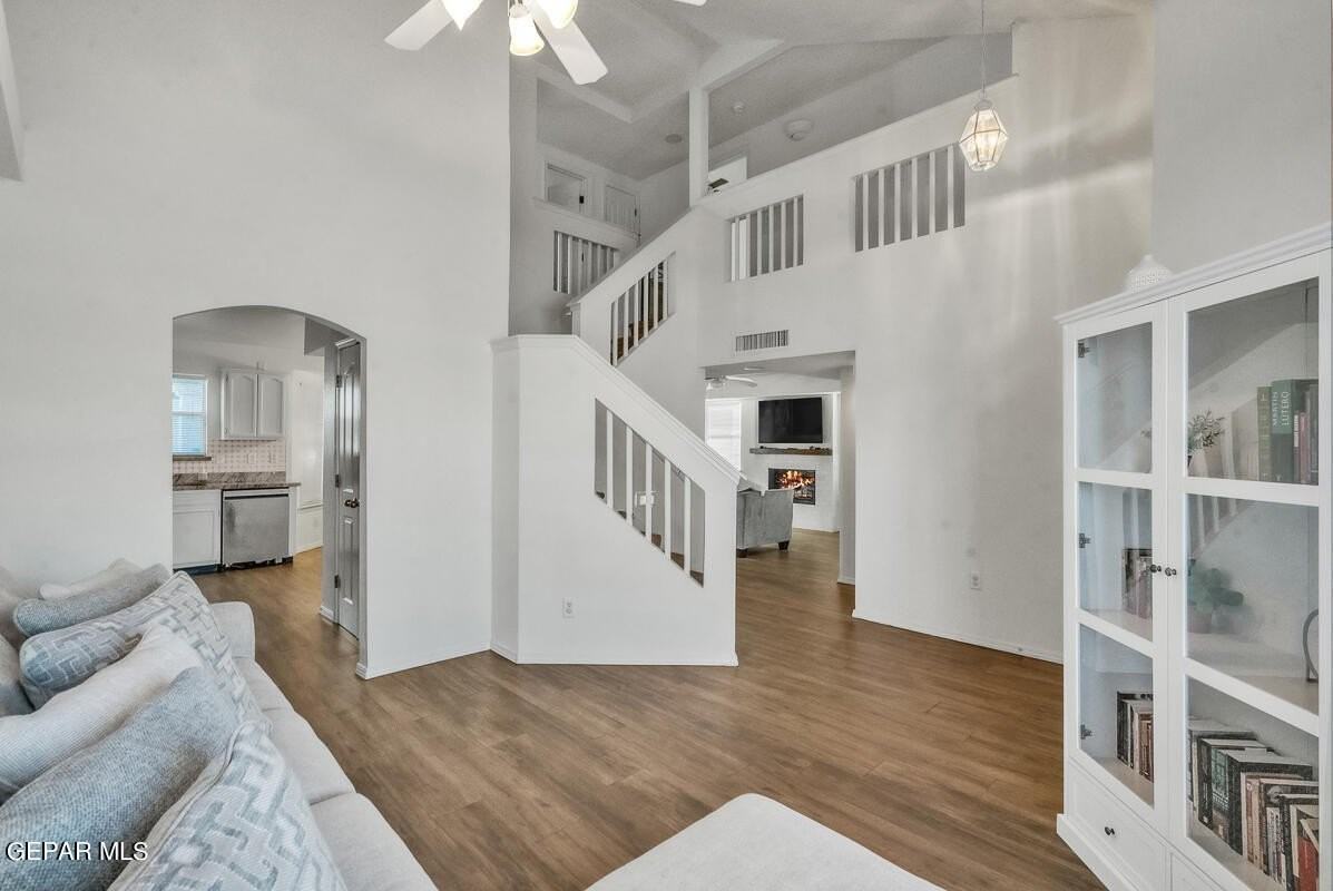 816 Dakota River Ave - Photo 5 of 25