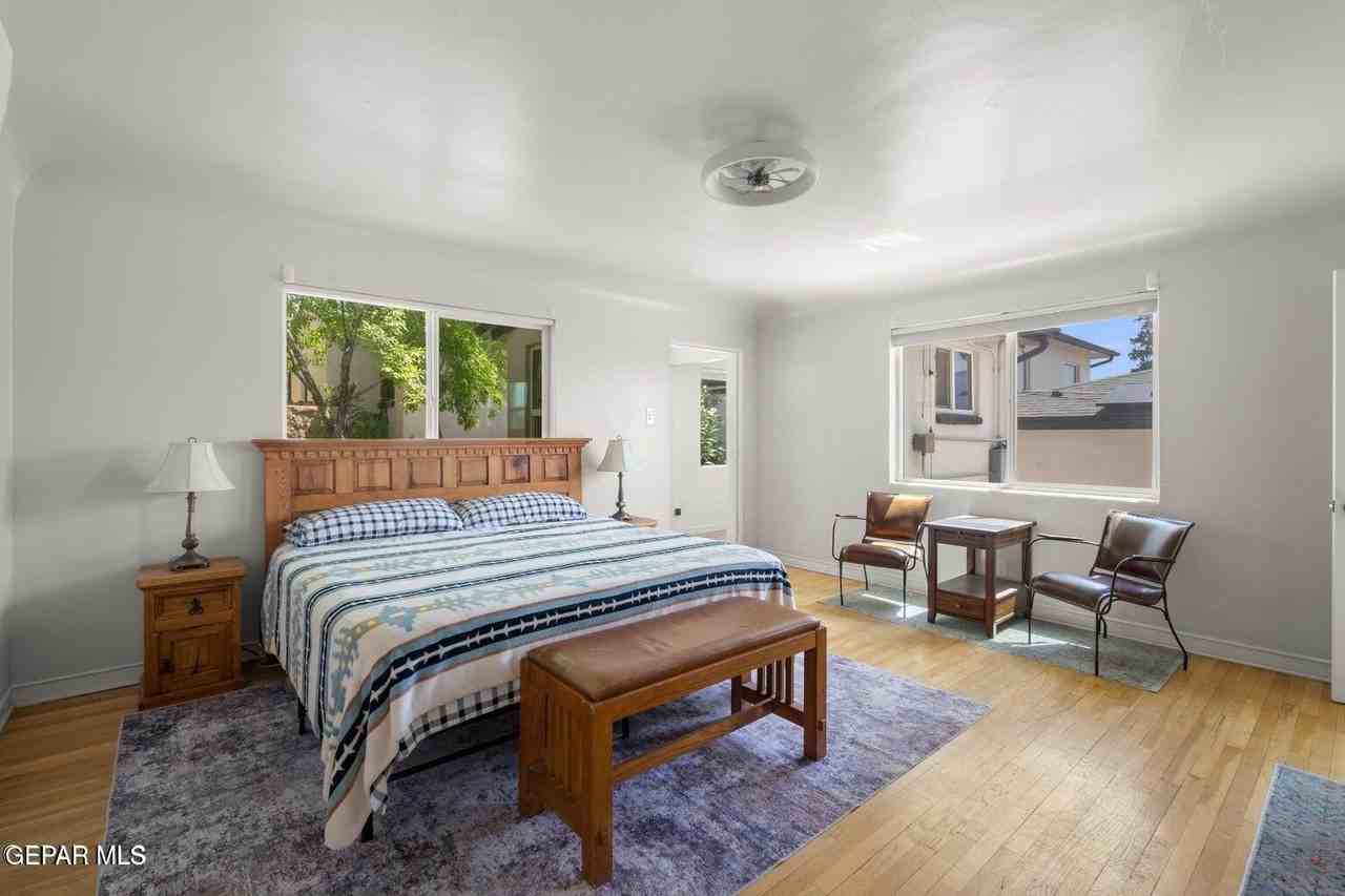 2532 Altura Ave #B - Photo 6 of 7