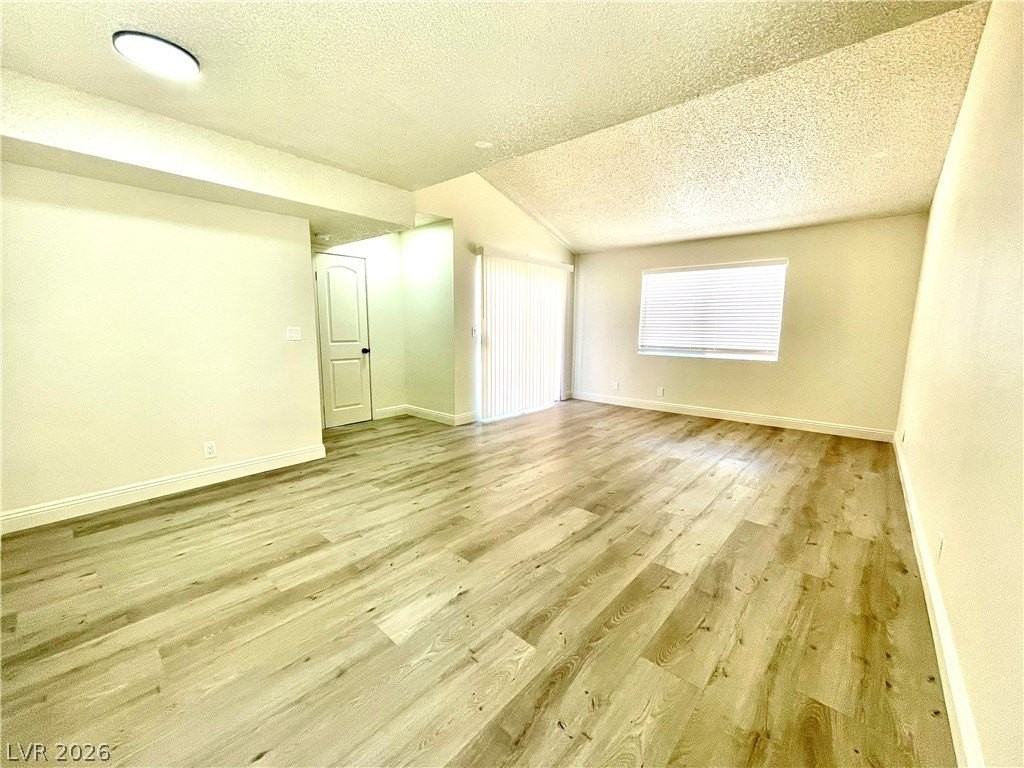 5187 Greene Ln #B - Photo 2 of 32