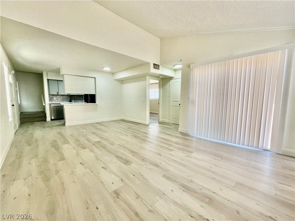 5187 Greene Ln #B - Photo 6 of 32
