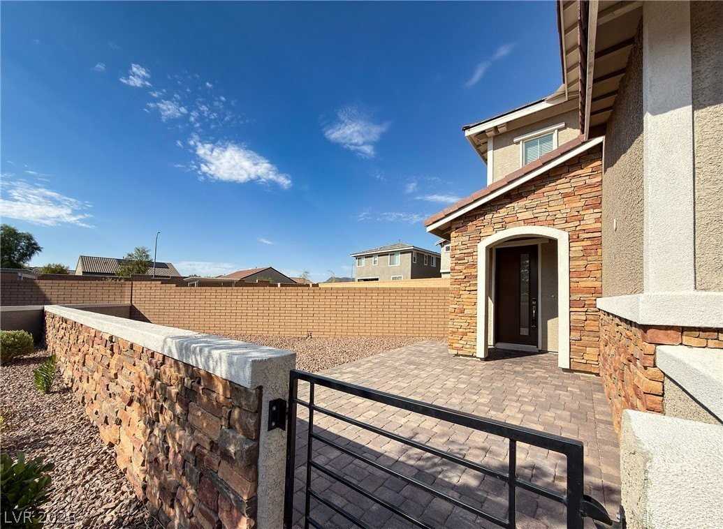 141 Neverland Ave - Photo 4 of 37