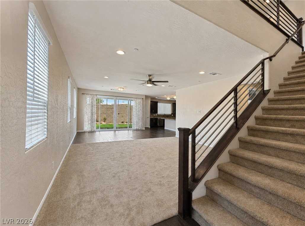 141 Neverland Ave - Photo 6 of 37