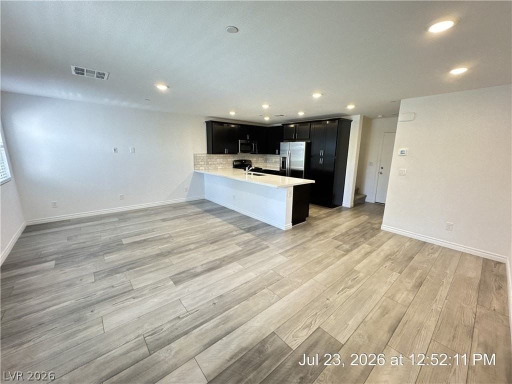 6240 Foxes Dale St - Photo 3 of 34