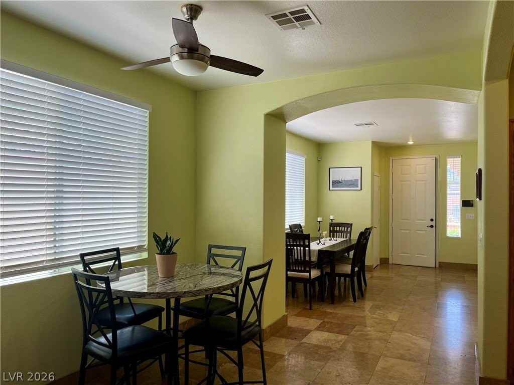 340 Jacaranda Arbor St - Photo 5 of 37