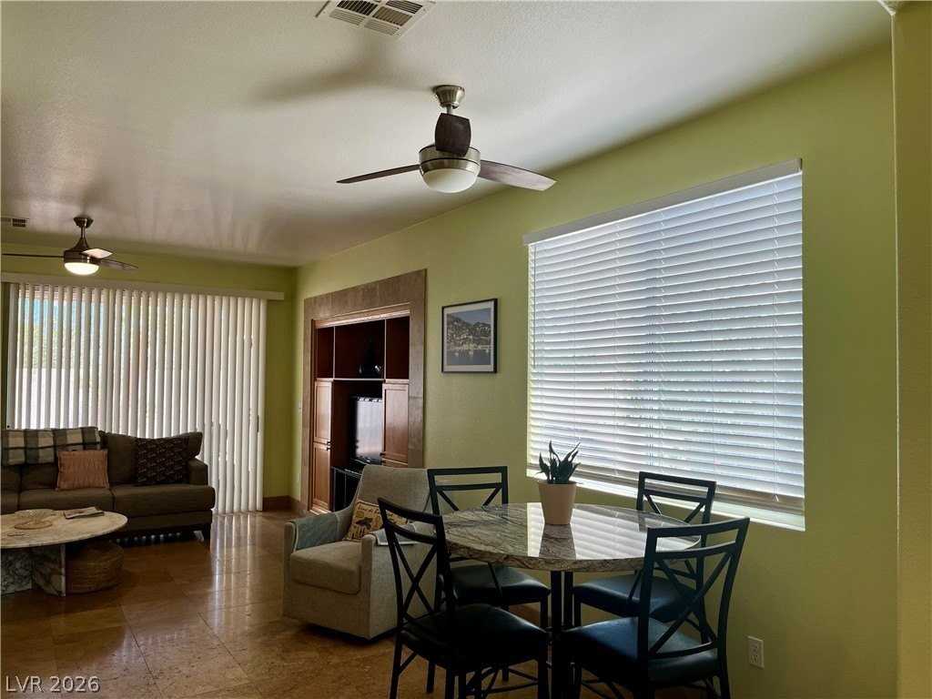 340 Jacaranda Arbor St - Photo 6 of 37