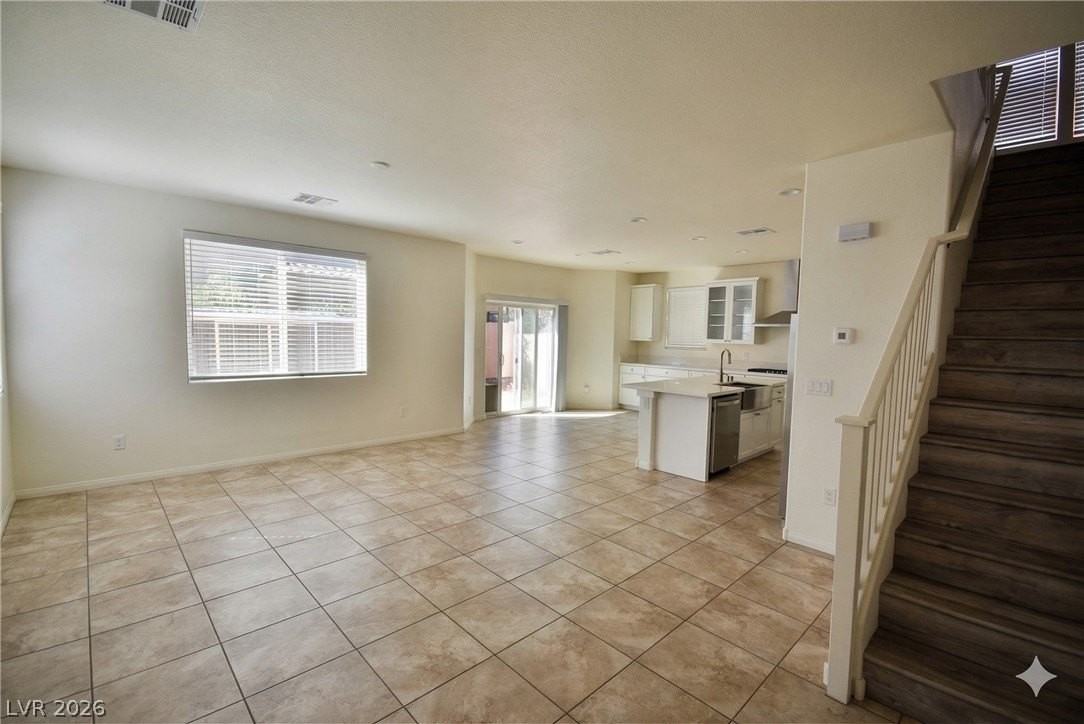 3041 Lake Como Ave - Photo 2 of 32