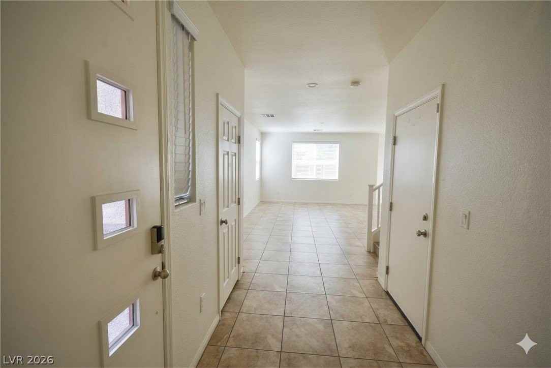 3041 Lake Como Ave - Photo 3 of 32