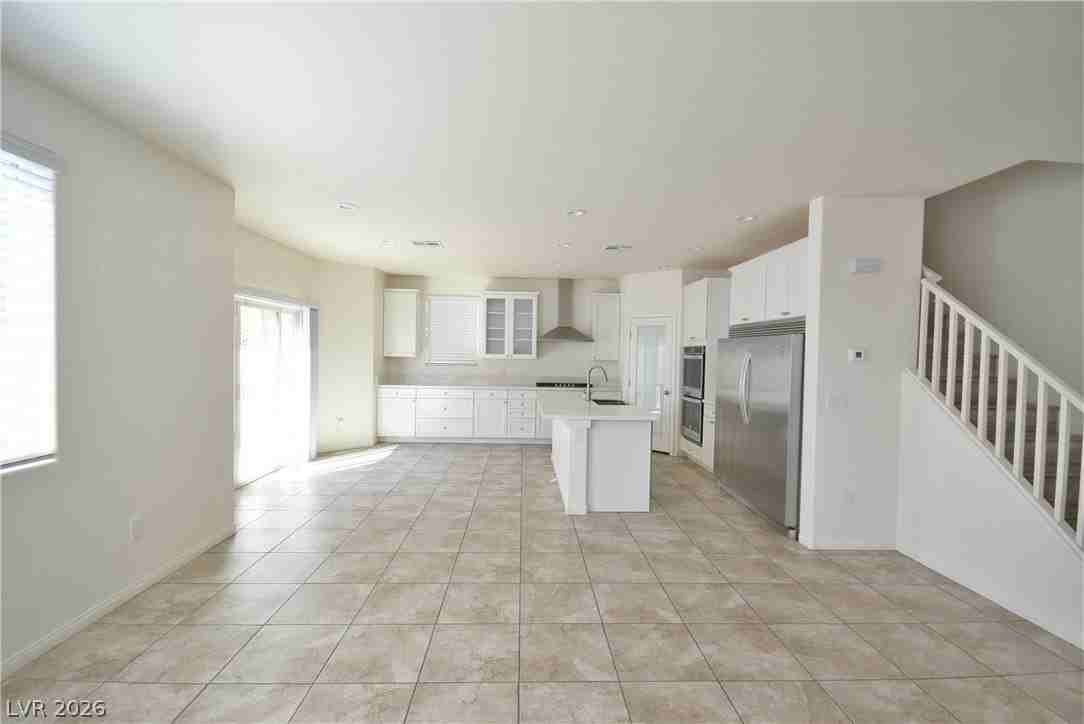 3041 Lake Como Ave - Photo 6 of 32