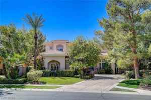 featured image of 2041 Troon Dr
