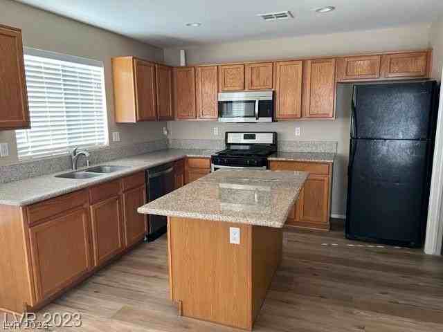 8200 W Gilmore Ave - Photo 5 of 10