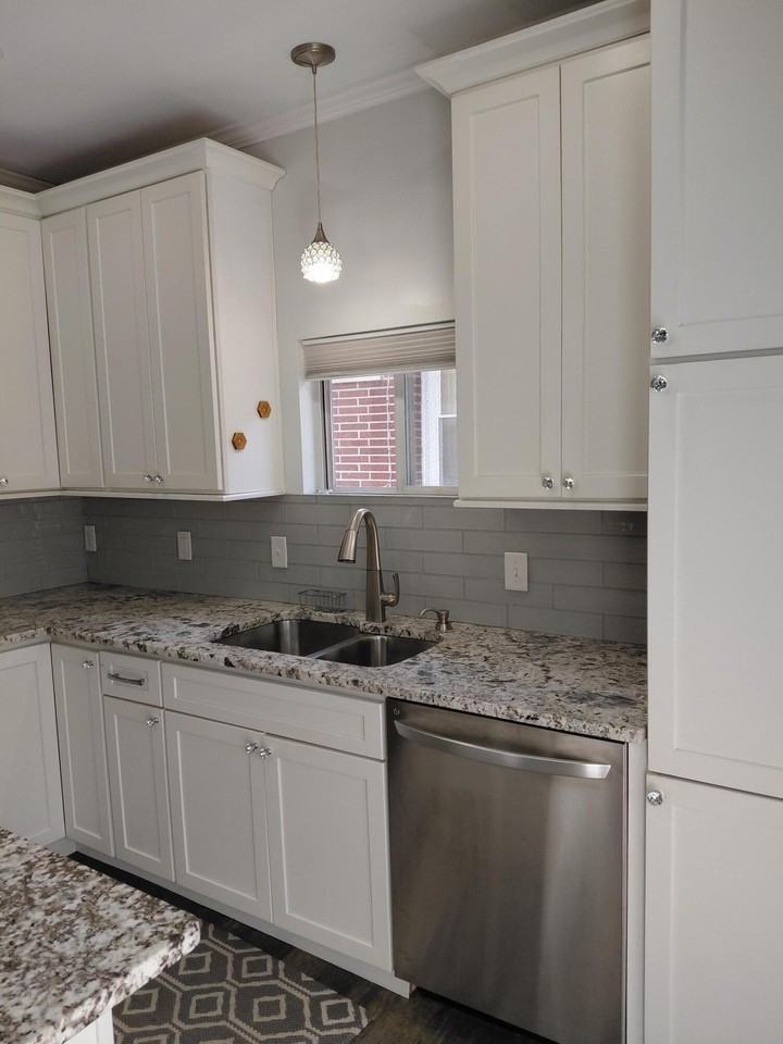 7419 Maple Ave - Photo 3 of 17
