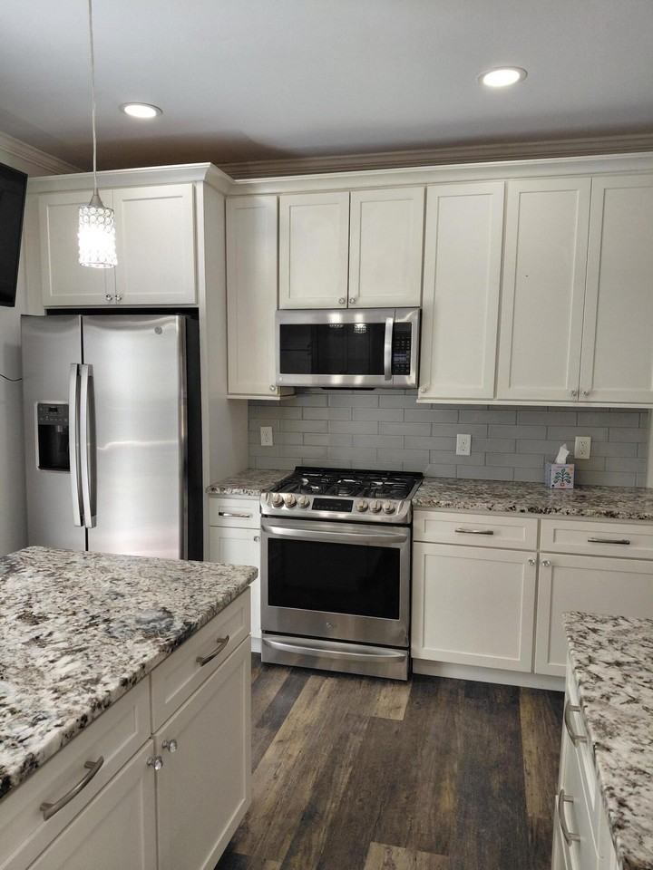 7419 Maple Ave - Photo 4 of 17