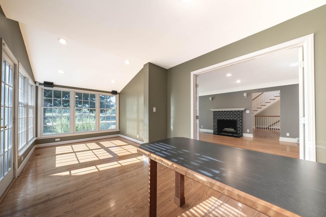 1688 Northlawn Blvd - Photo 7 of 46