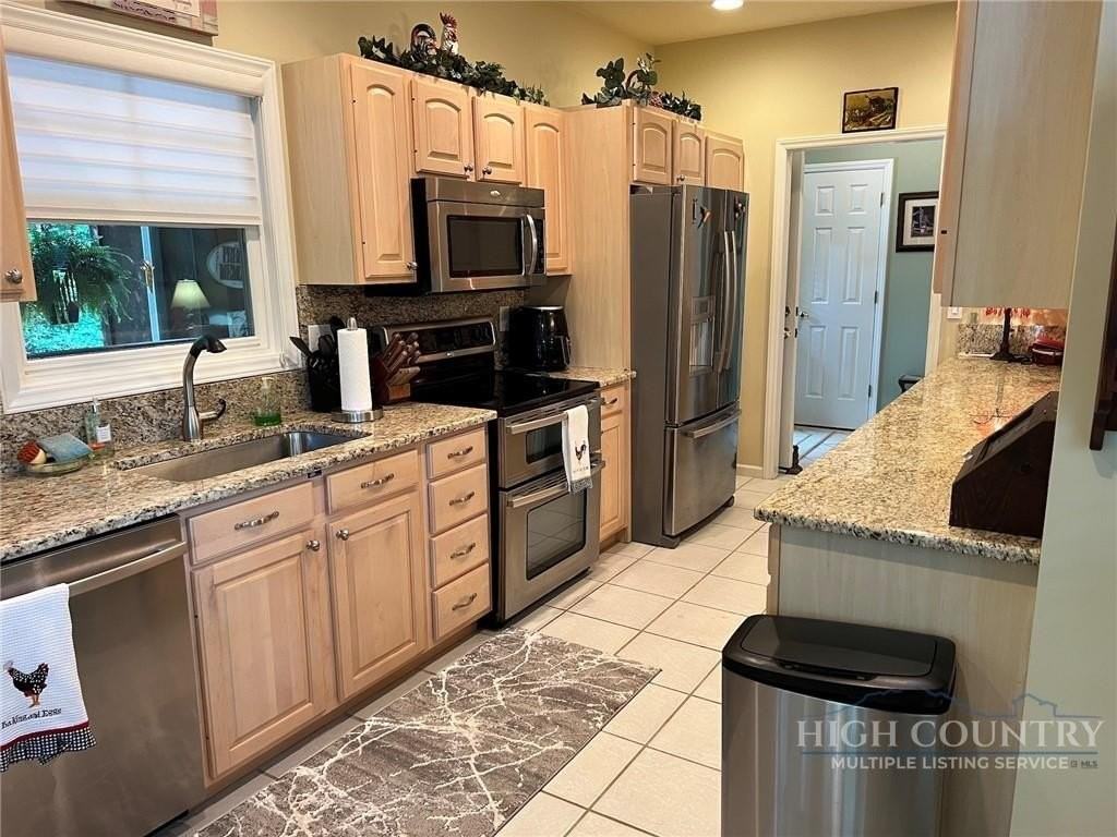 135 Caleb Dr #A4 - Photo 5 of 13