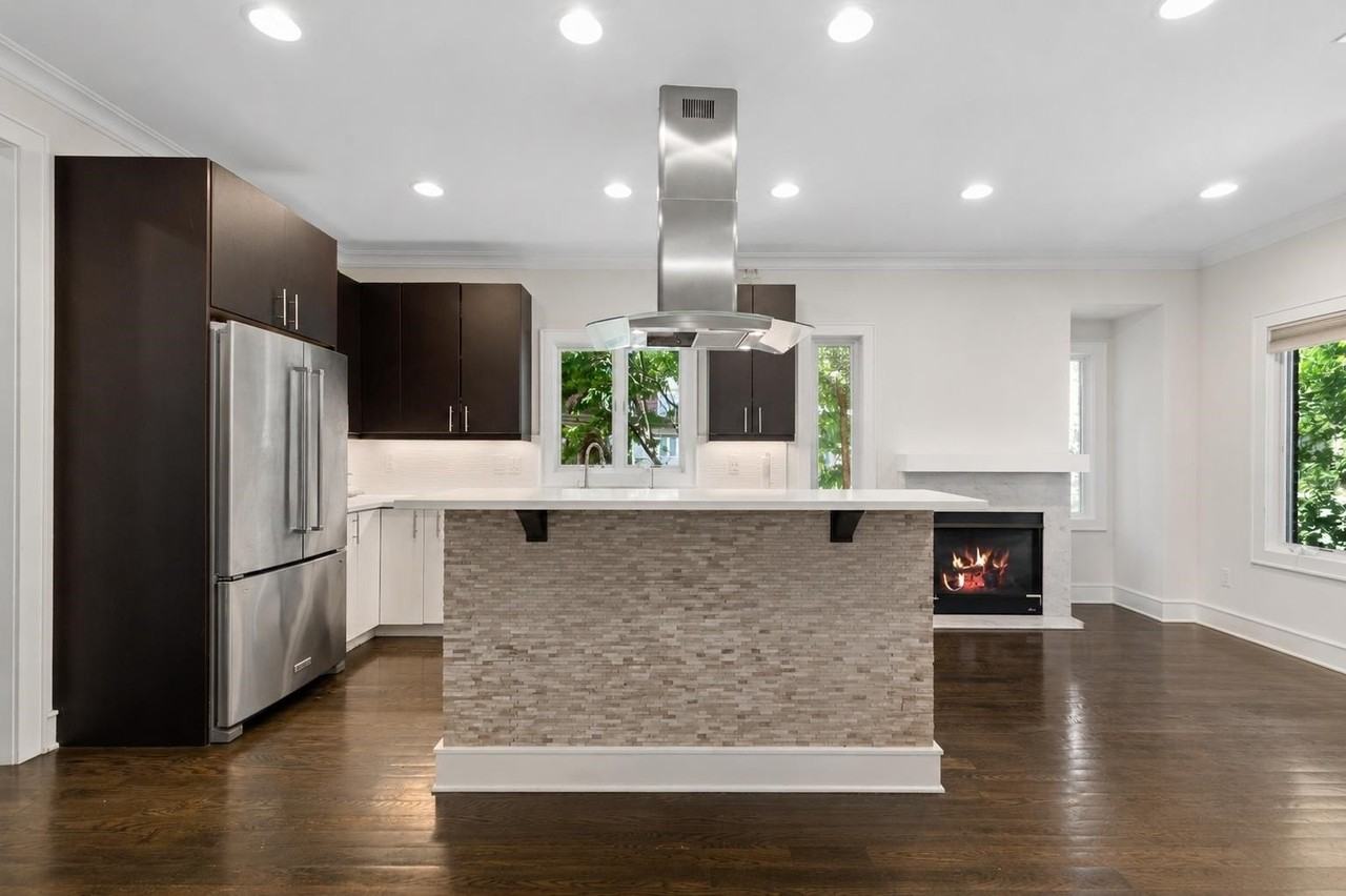 1627 John St #A - Photo 7 of 25