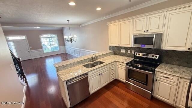 817 Mayo Ln - Photo 7 of 35