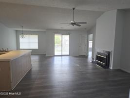 featured image of 2926 Mulberry Ln #E