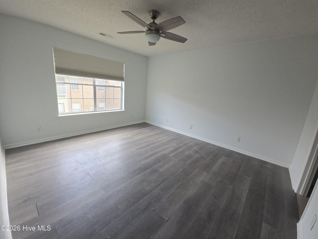 2926 Mulberry Ln #E - Photo 4 of 10