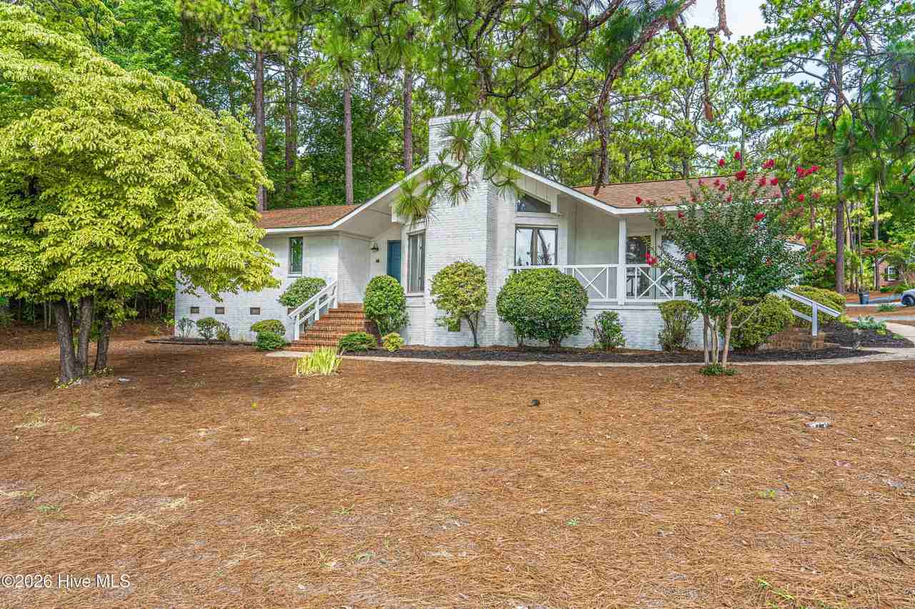 2 Sassafras Ln - Photo 2 of 50