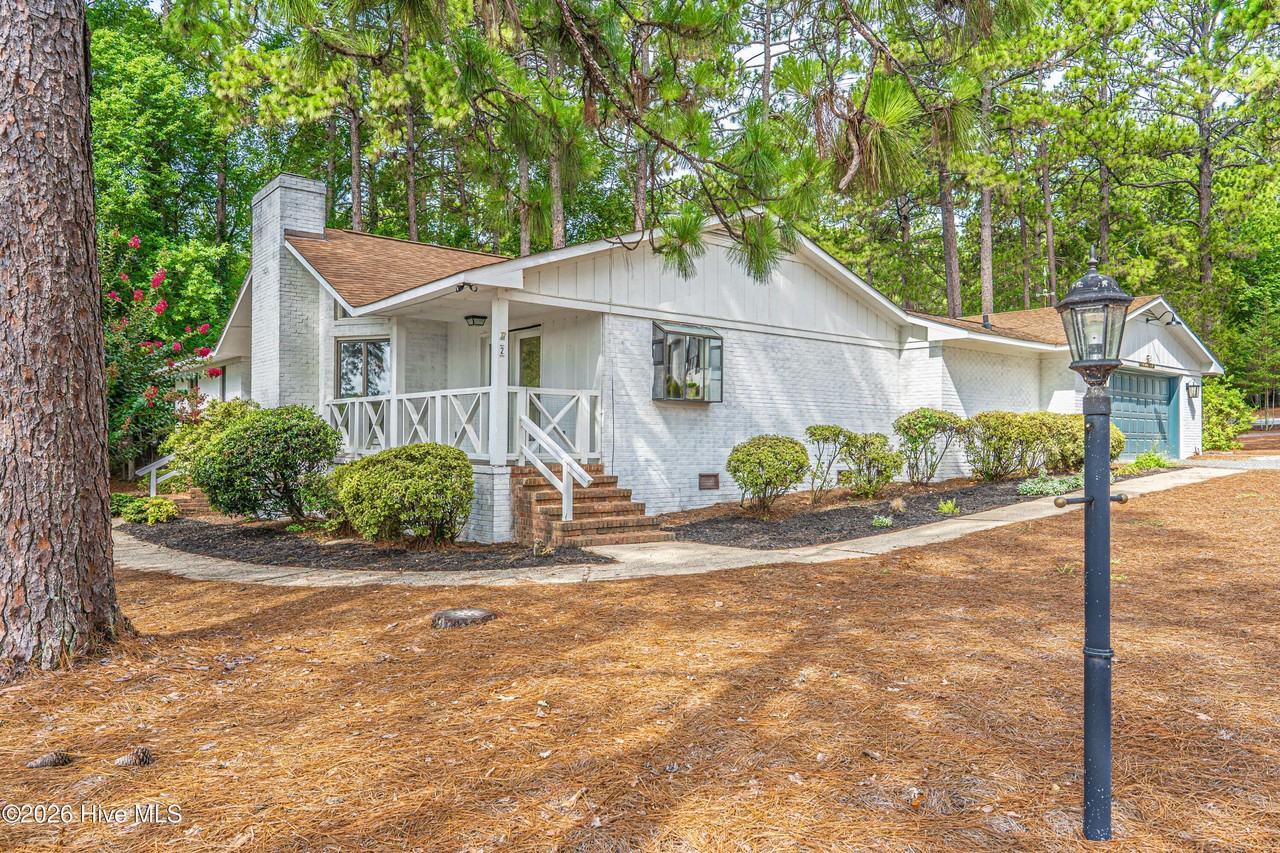 2 Sassafras Ln - Photo 3 of 50
