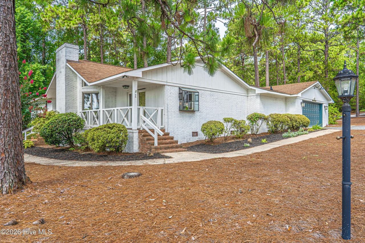2 Sassafras Ln - Photo 4 of 50