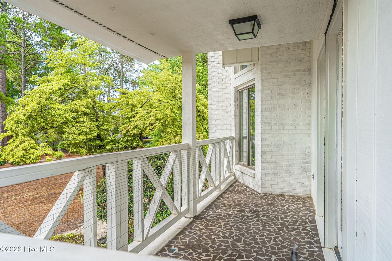 2 Sassafras Ln - Photo 5 of 50