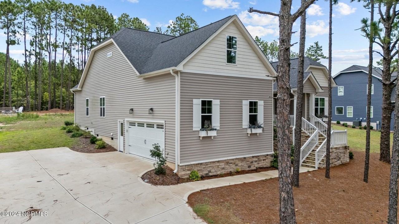 428 Gretchen Rd - Photo 3 of 45