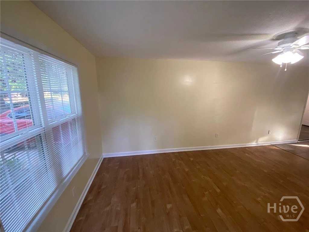 6910 Damascus Rd - Photo 6 of 16