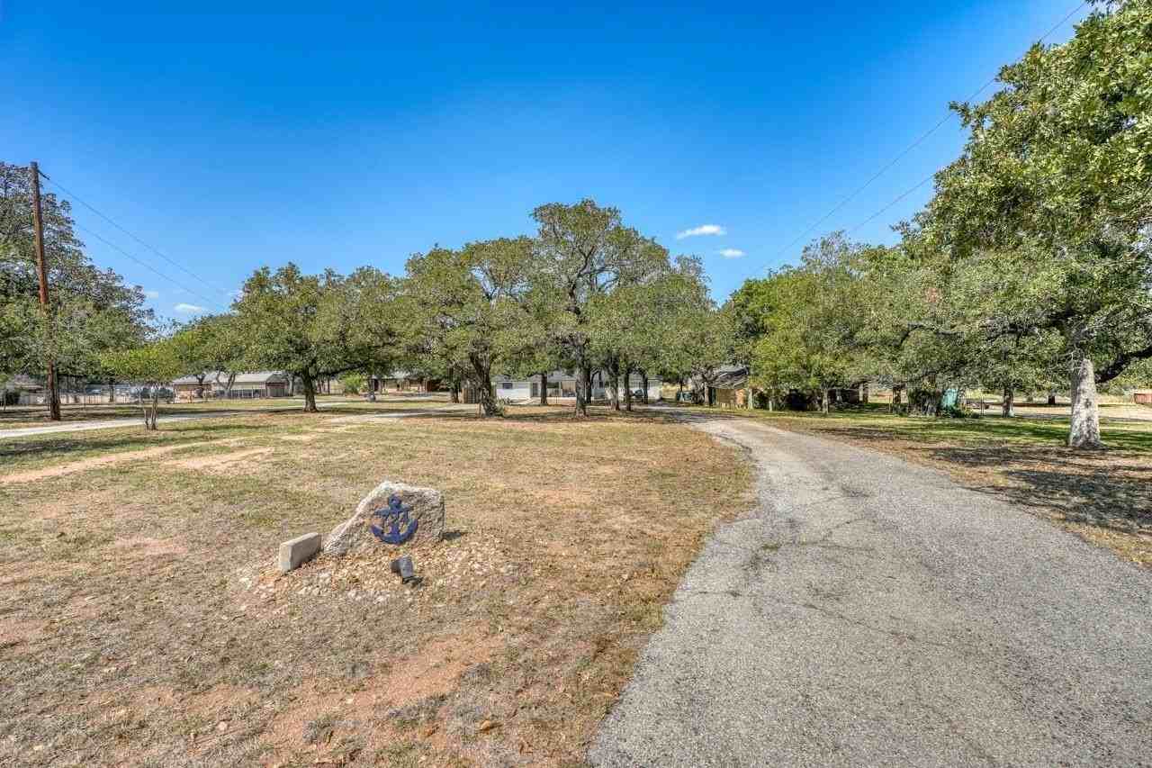 724 S Chaparral - Photo 2 of 29