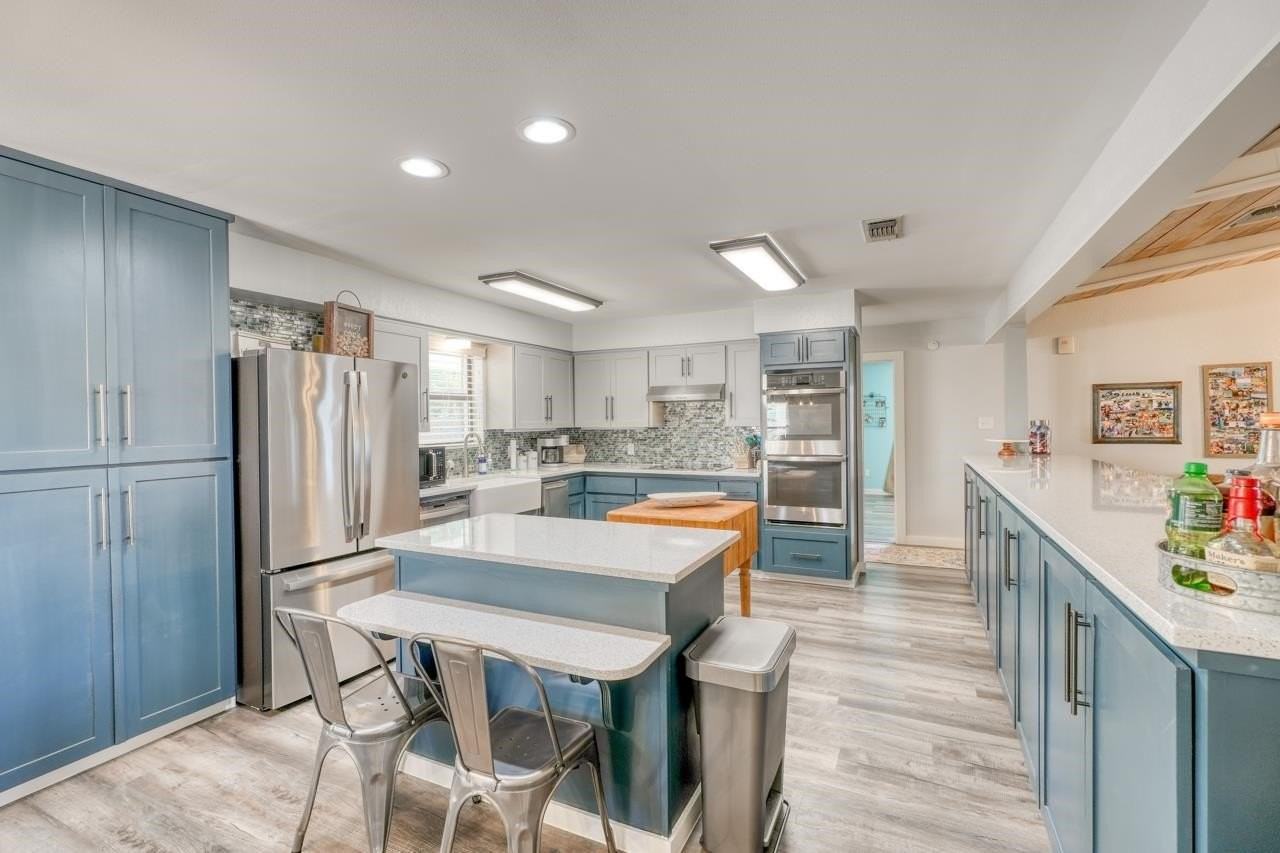 724 S Chaparral - Photo 6 of 29