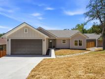 609 Elm St - Photo 1 of 1