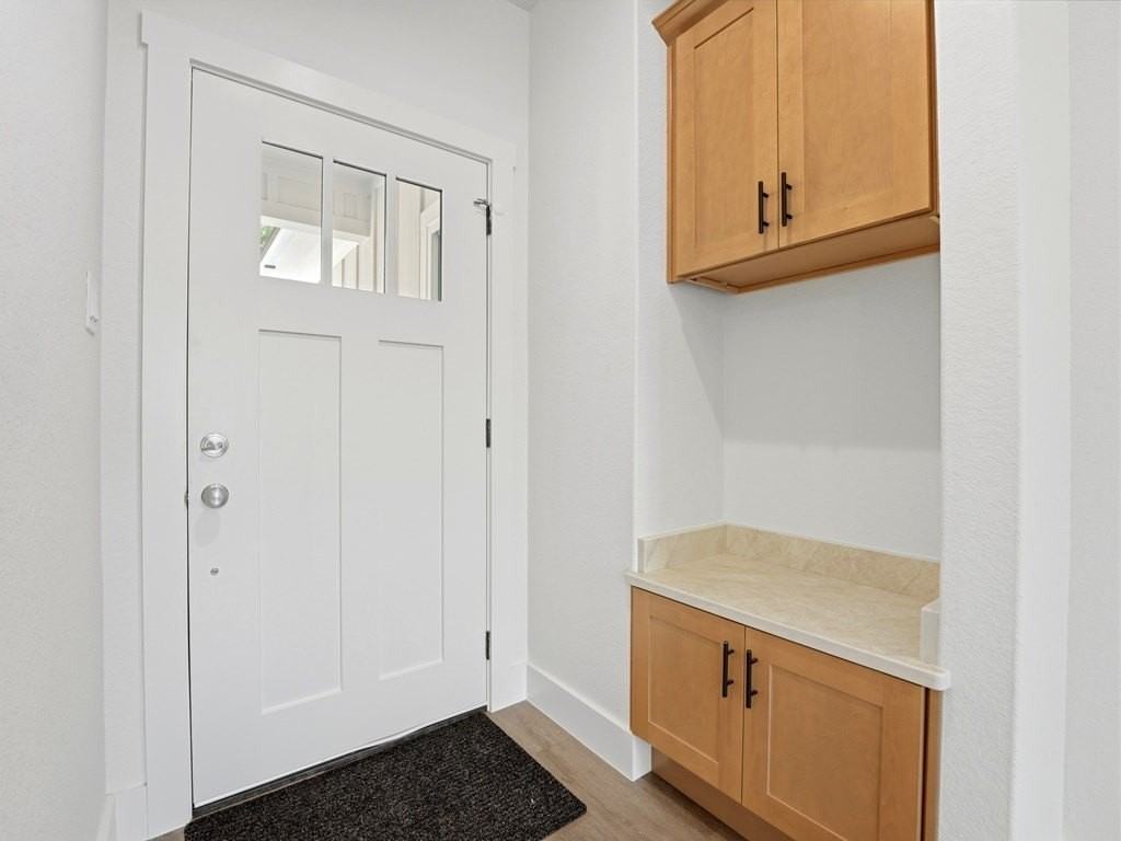 609 Elm St - Photo 5 of 35