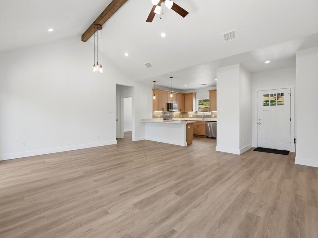 609 Elm St - Photo 7 of 35
