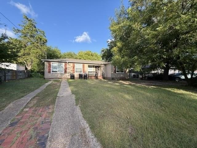 1302 Dale St - Photo 2 of 15