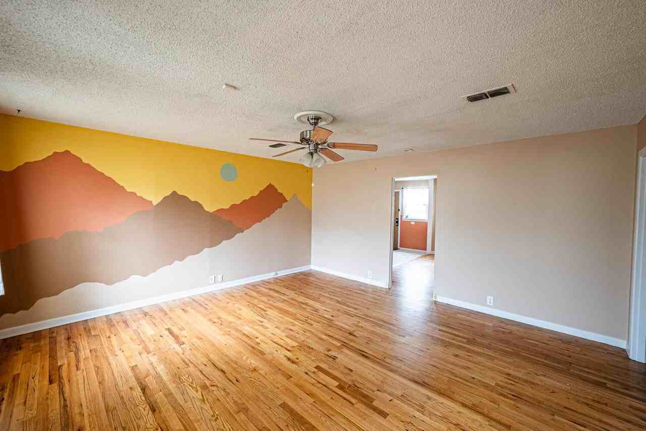 3614 38th St - Photo 4 of 15