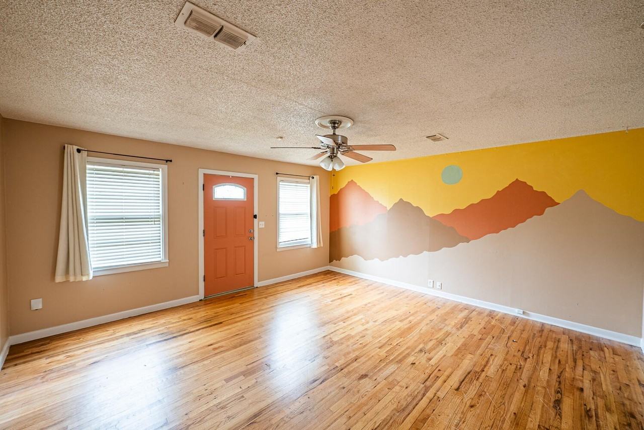 3614 38th St - Photo 5 of 15
