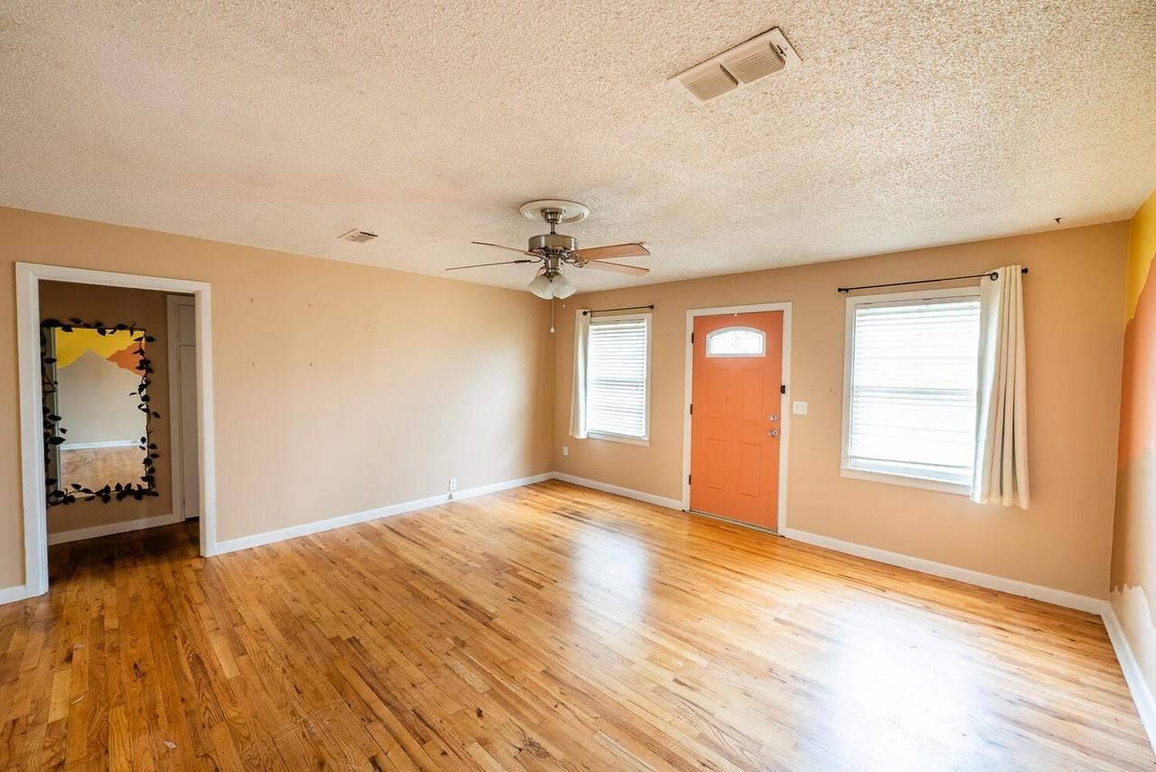 3614 38th St - Photo 6 of 15